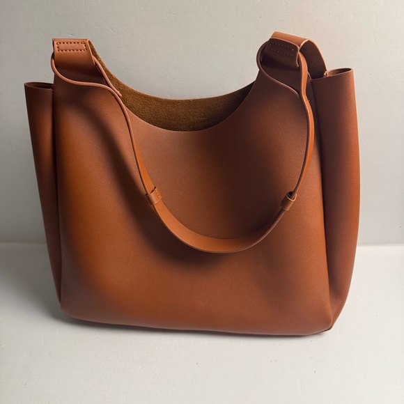 Neiman Marcus Minimalist Brown Leather Shoulder Bag - Picture 3 of 11